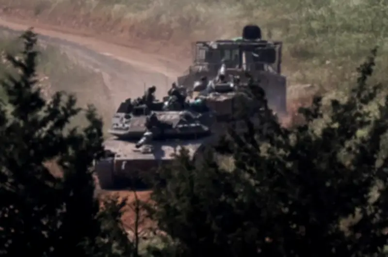 إسرائيل تهجر 15 بلدة بجنوب لبنان وتدمر 1000 هدف لحزب الله