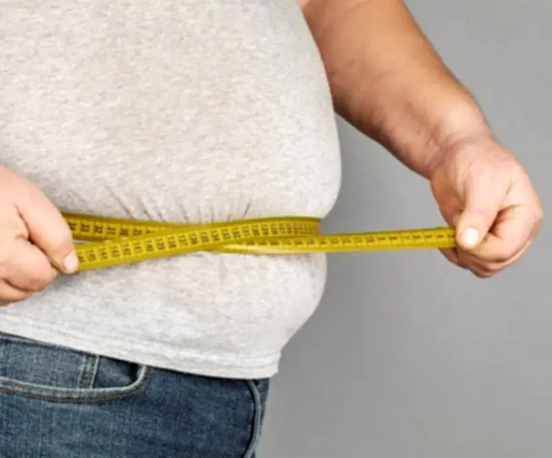 دراسة: أخطر مراحل زيادة الوزن بين 17 و30 عاماً