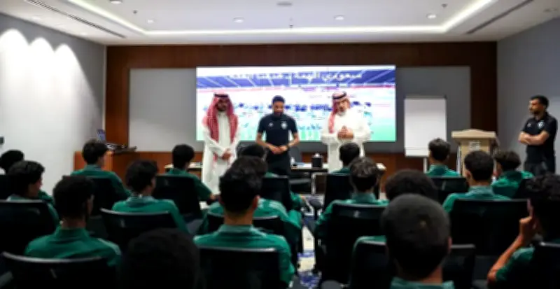 ياسر المسحل يلتقي لاعبي المنتخب السعودي تحت 17 عاماً في جدة