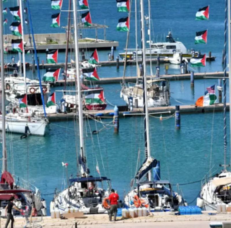 إسرائيل تعترض سفن مساعدات لغزة وتعتقل 175 ناشطاً في عرض البحر