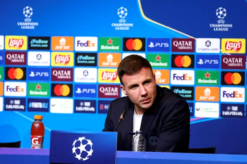 غوتسه بطل مونديال 2014 يمدد عقده مع أينتراخت فرانكفورت حتى 2028