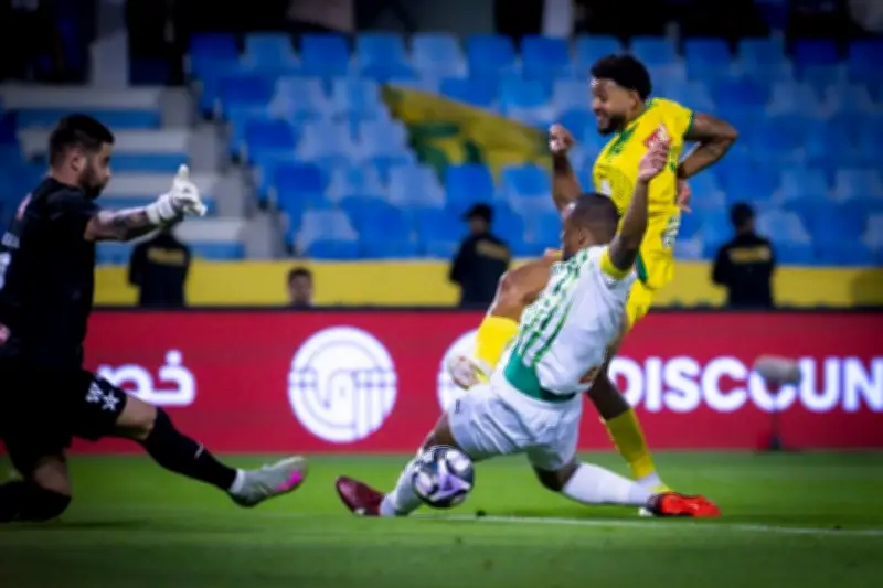 الخليج يهزم النجمة 3-1 ويؤكد هبوط الأخير لدوري الأولى