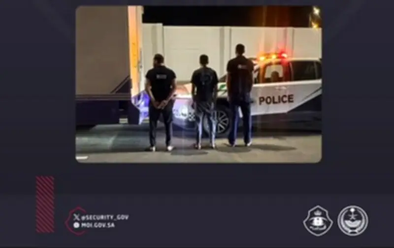 قوات أمن الحج تضبط 3 مصريين بمخابئ سرية في شاحنة بضائع