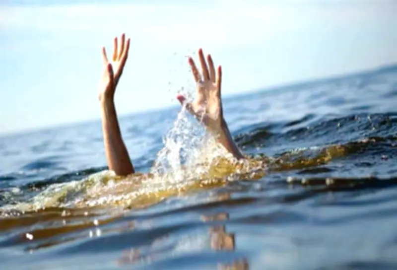 غرق زورق في أوغندا يفقد 30 شخصًا والبحث جارٍ عن ناجين