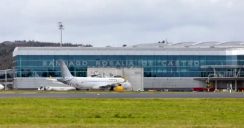 إسبانيا تغلق مطار سانتياغو 35 يوماً قبل الصيف لتجديد المدرج