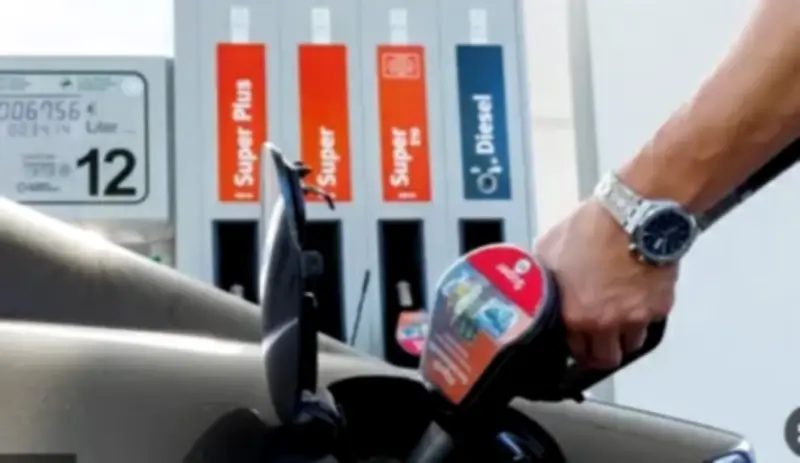 هونغ كونغ تتصدر العالم بأعلى سعر للبنزين: 4.1 دولار للتر وسط ضغوط اقتصادية