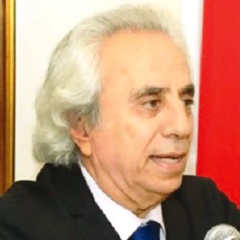 رمزي الريحاني يعود بعد 42 عاماً بمجموعة شعرية جديدة