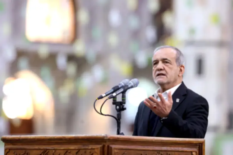 بزشكيان: الدبلوماسية أولاً مع واشنطن.. واليقظة والريبة ضرورة لا نقاش فيها