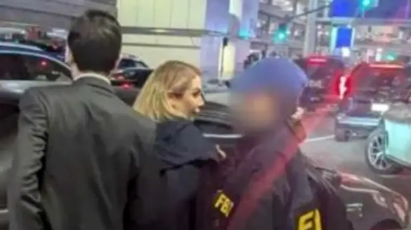 اعتقال سيدة أعمال إيرانية في لوس أنجلوس بتهمة تهريب أسلحة إيرانية إلى السودان