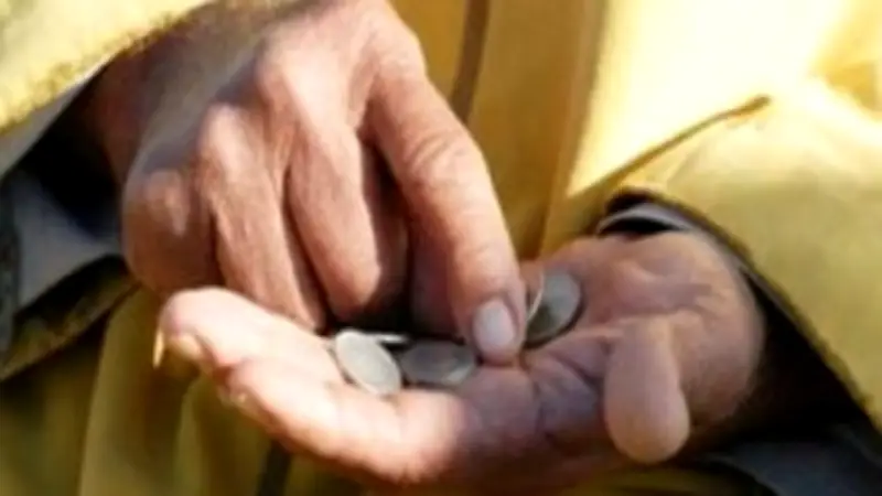 الأسر المغربية تواجه استنزافاً مالياً مستمراً وعجزاً عن الادخار رغم تحسن مؤشر الثقة