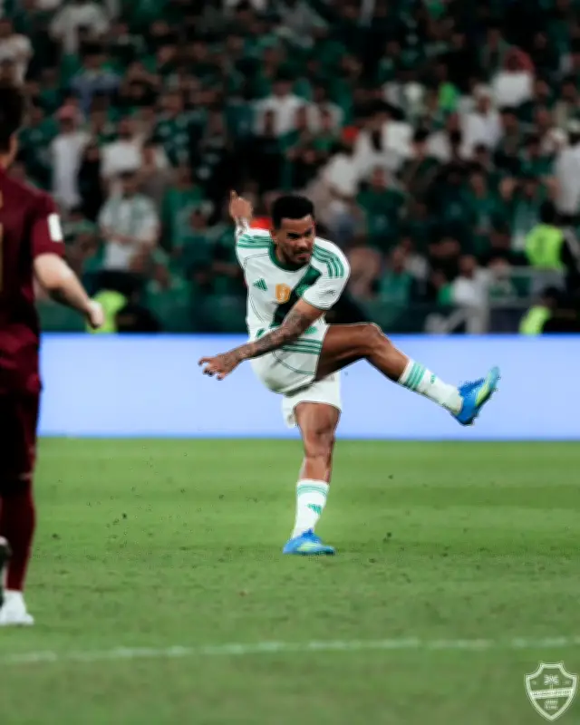 جالينو يكشف سر هدفه الآسيوي: هتافات الجماهير غيرت قراري في اللحظة الحاسمة