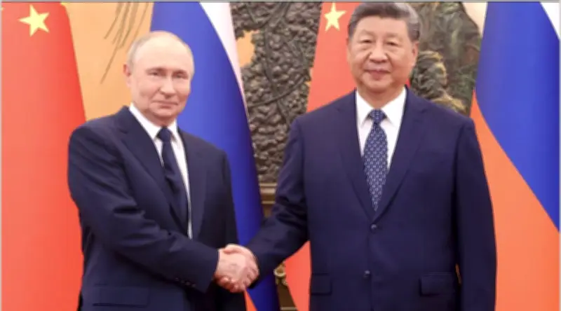 تحذيرات "التلغراف": العالم على حافة الهاوية النووية مع انهيار معاهدات نزع السلاح