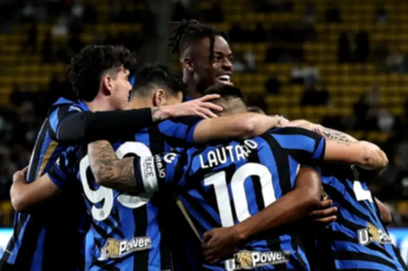 إنتر ميلان يتأهل إلى نهائي كأس إيطاليا بعد انتصار دراماتيكي على كومو