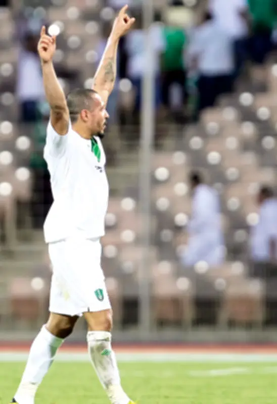 فيتور سيموس يكشف لـ«عكاظ»: رحيلي من الأهلي من الباب الخلفي كان أصعب لحظة.. وانتقال بنزيما صدمني