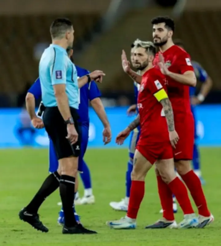 شباب الأهلي يقدم احتجاجاً رسمياً على تحكيم مباراة ماتشيدا ويطالب بإعادتها