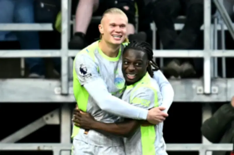 مانشستر سيتي يخطف صدارة الدوري الإنجليزي في ليلة هبوط بيرنلي التاريخية