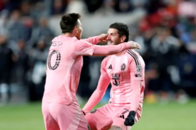 سواريس يسجل أول أهدافه في الدوري الأميركي وميسي يغيب عن التسجيل في فوز إنتر ميامي