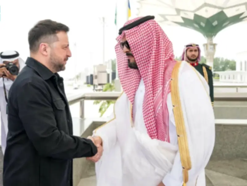 الرئيس الأوكراني زيلينسكي يصل إلى جدة في زيارة رسمية