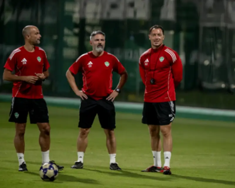 الأهلي يستعد لمواجهة ماتشيدا في نهائي آسيا ويايسله يفاضل بين زياد وميو