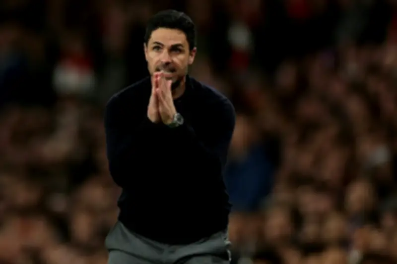 أرتيتا يتمسك بأمل التتويج بلقب الدوري الإنكليزي رغم تراجع أرسنال