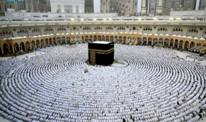 بدء توافد الحجاج الإيرانيين إلى المملكة جواً وبراً