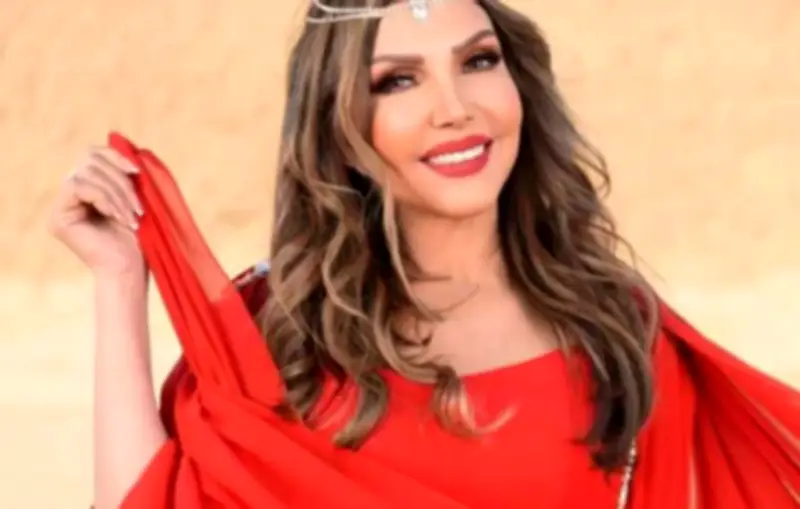 خلاف حاد بين رئيس الجالية المصرية ونادية مصطفى حول صحة هاني شاكر