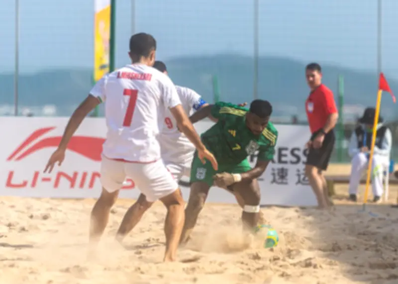 السعودية تخسر أمام إيران وتتأهل لنصف نهائي الشاطئية