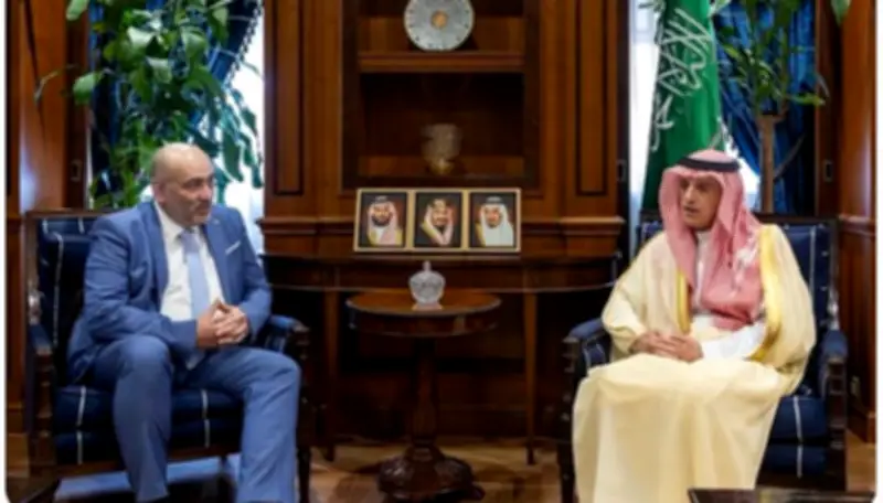 الجبير يستقبل نائب رئيس البرلمان الألماني في الرياض