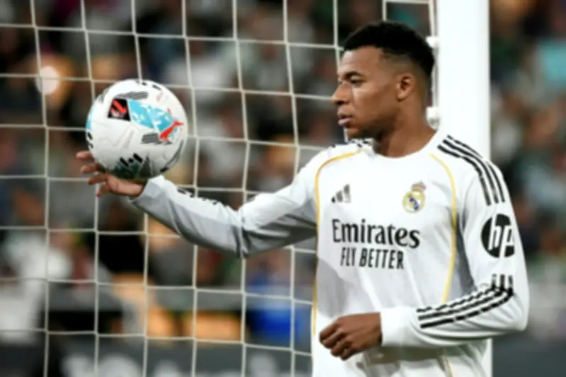 مشاركة مبابي في الكلاسيكو مهددة بعد تأكيد إصابته في الفخذ