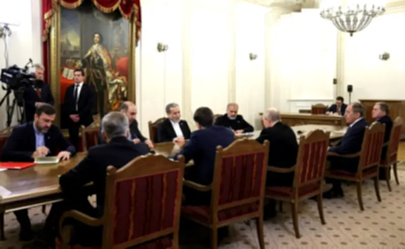 بوتين يثني على صمود الإيرانيين ويعد ببذل كل الجهود للسلام في الشرق الأوسط