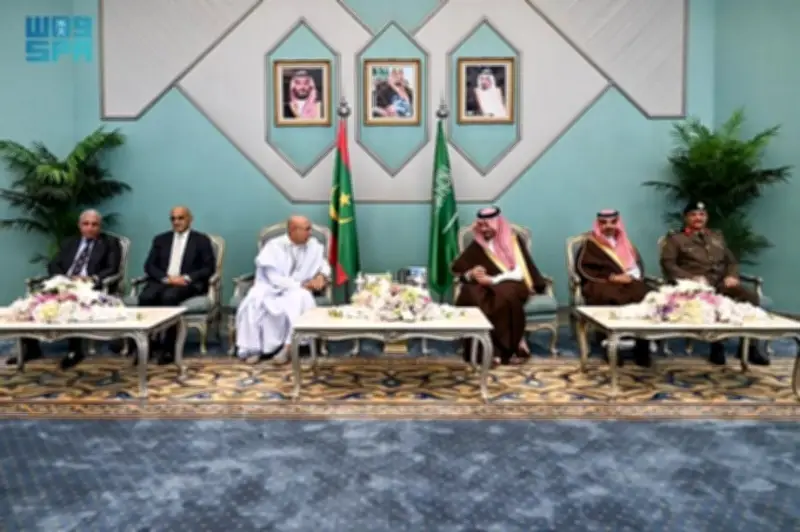 الرئيس الموريتاني يغادر المدينة المنورة بعد زيارة المسجد النبوي