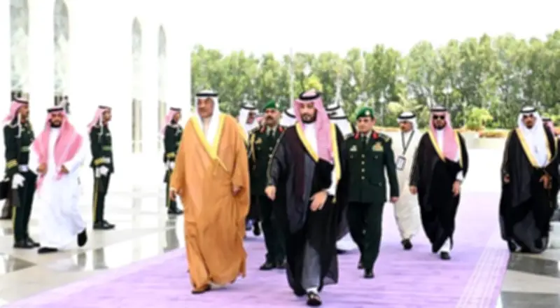 ولي العهد السعودي يستقبل ولي العهد الكويتي في جدة لحضور القمة الخليجية
