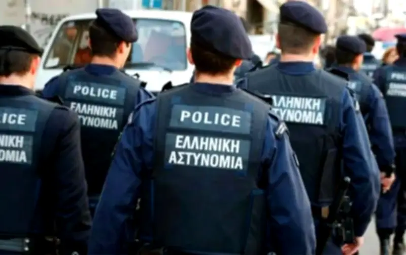 مسن ثمانيني يطلق النار داخل مكتب ضمان اجتماعي ومحكمة في أثينا