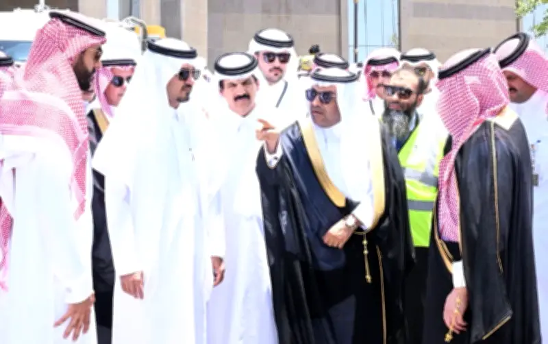 أمانة نجران تدعم حملة جود الإسكان بتبرعات الموظفين