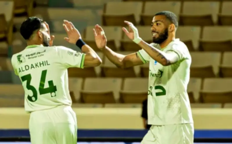 نيوم والحزم يتعادلان بهدف لكل منهما في دوري روشن