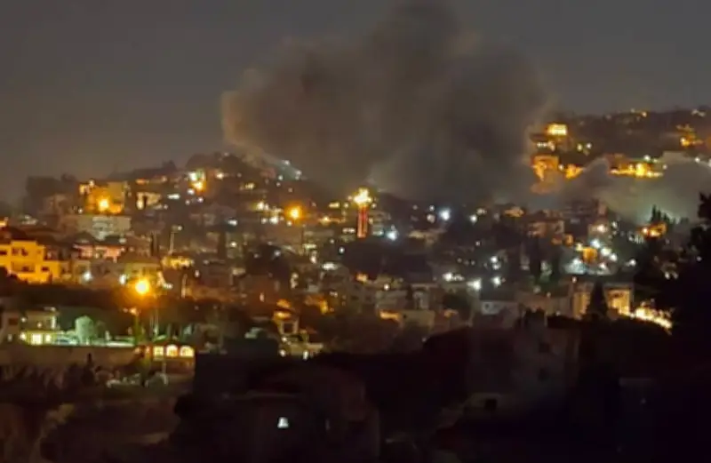 مقتل ثلاثة من الدفاع المدني اللبناني بغارة إسرائيلية على مجدل زون