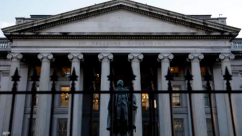 واشنطن توسع عقوباتها المالية ضد إيران لتشمل العملات الرقمية والشبكات الموازية