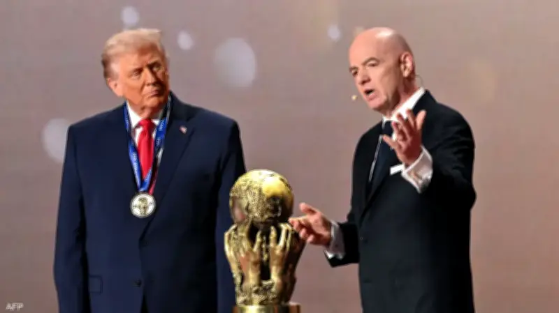 البيت الأبيض يدافع عن منح ترامب جائزة الفيفا للسلام وسط انتقادات حقوقية