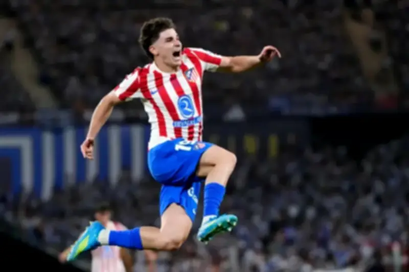 أتلتيكو يحدد سعر ألفاريز.. صراع ثلاثي بين أرسنال وبرشلونة وباريس