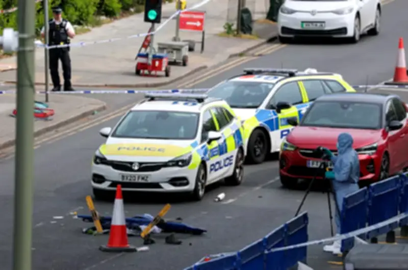 شرطة لندن تحقق في طعن رجلين وتصفه بالإرهابي