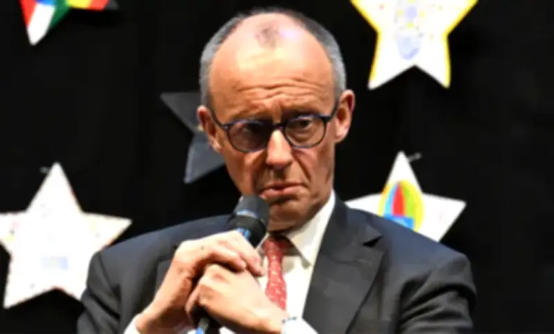 ميرتس يدعو إيران للمفاوضات ويطالب بوقف المماطلة