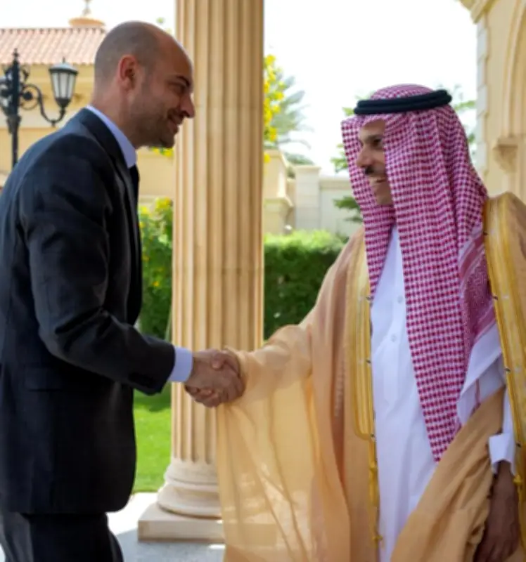 وزير الخارجية السعودي ونظيره الفرنسي يبحثان التطورات الإقليمية في الرياض