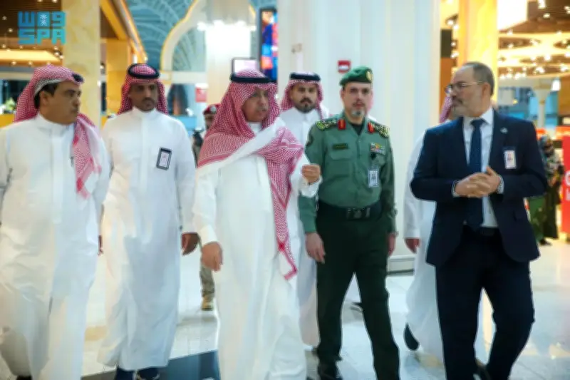 رئيس الطيران المدني يعلن عن توسعة مطار الأمير محمد بن عبدالعزيز بالمدينة المنورة