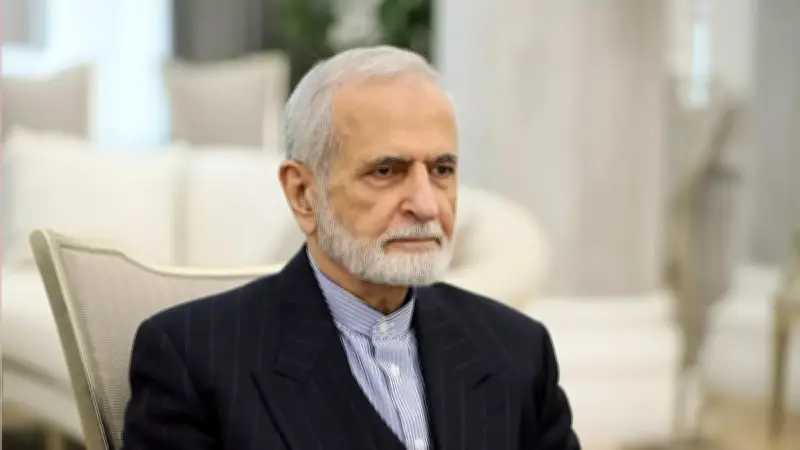 مستشار المرشد الإيراني كمال خرازي في حالة حرجة وزوجته تُقتل بقصف على طهران