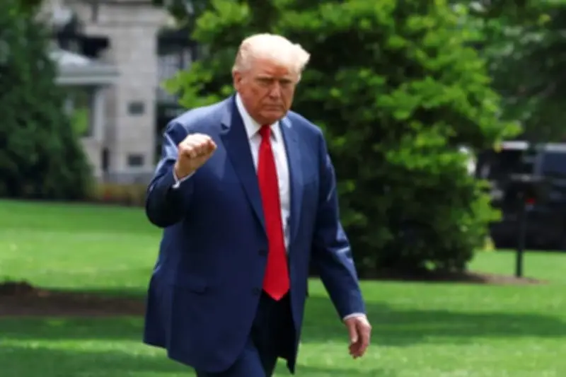 ترمب يعلن نجاح العملية العسكرية ضد إيران وتدمير قدراتها القتالية خلال شهر