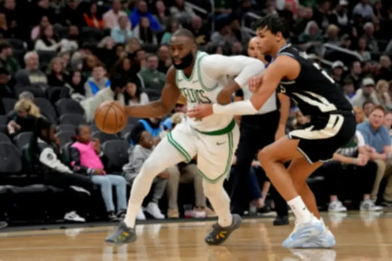 بوسطن سلتيكس يحافظ على وصافة الشرقية في دوري كرة السلة الأميركي