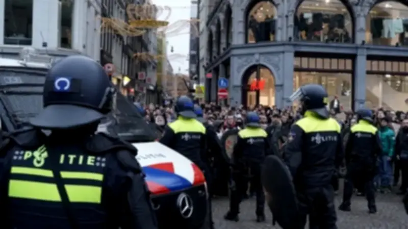 تحقيقات هولندية في انفجار يستهدف مركز إسرائيل وسط مخاوف من صلة بالحرب على إيران