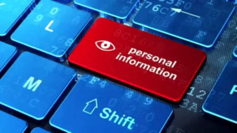 اشتراط البطاقة الشخصية في منصات التواصل: نهاية الحسابات المجهولة أم تحول رقمي جديد؟