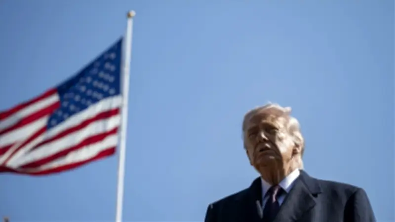 ترامب يؤكد: إسقاط الطائرة الأمريكية لن يؤثر على المفاوضات مع إيران