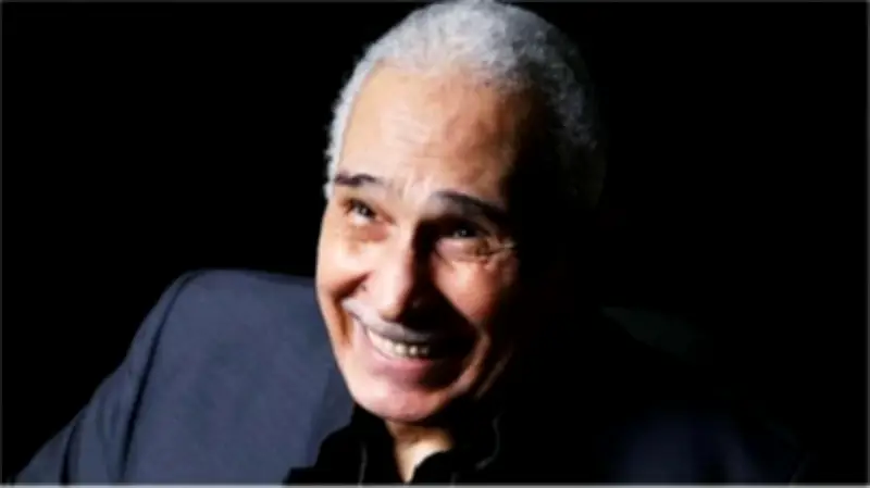 نجل عبدالرحمن أبو زهرة يكشف تفاصيل الحالة الصحية الحرجة لوالده الفنان